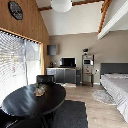 לינה וארוחת בוקר Kimz